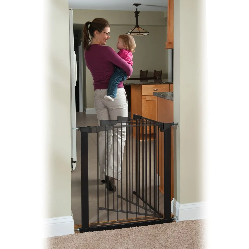 KidCo Auto Close Gateway  Pressure Mounted Gate - Black (79585) (Open Box)